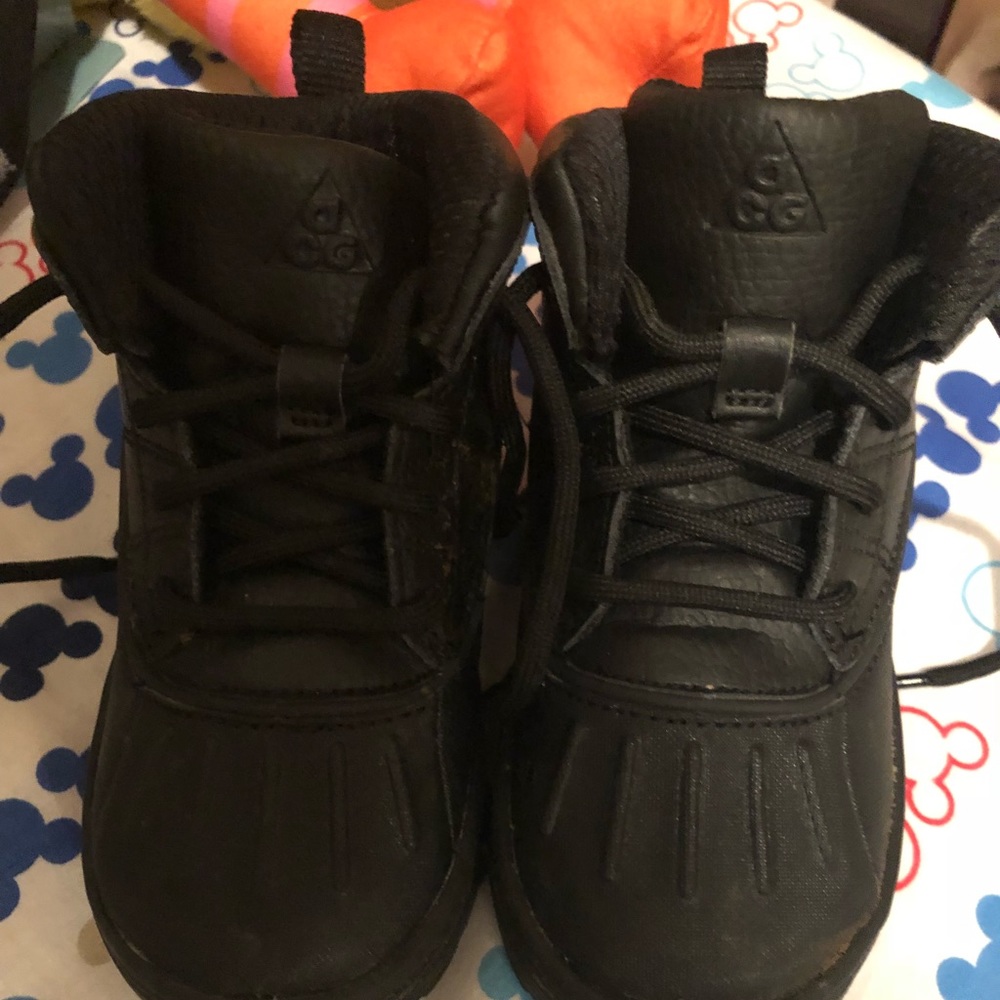 Winter boots